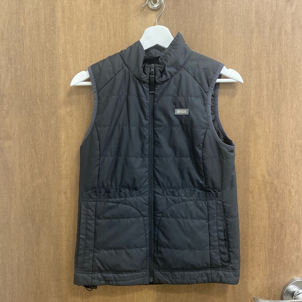 New without tags! XS Figs vest.